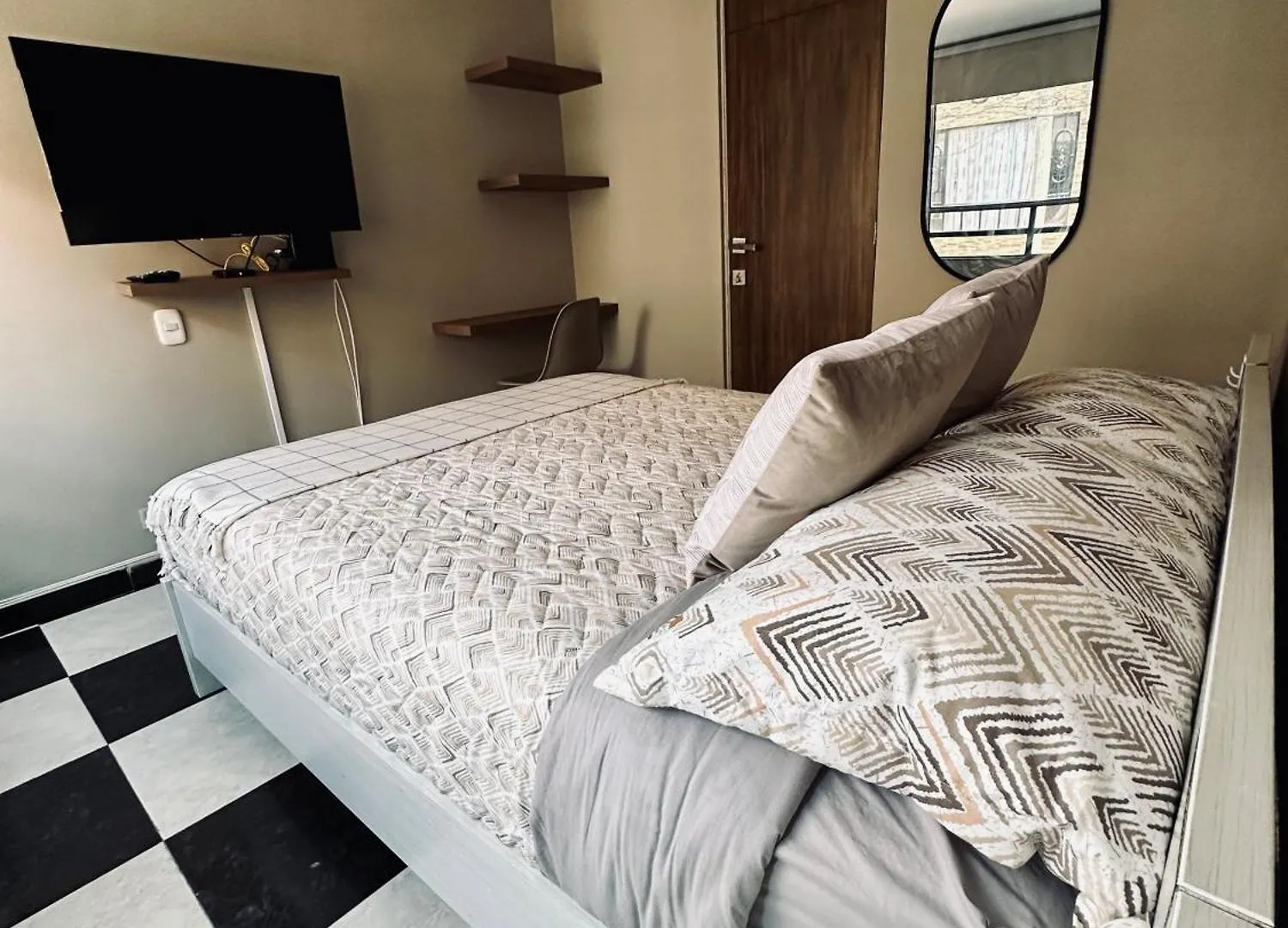 Private Room Close To The Dorado Airport Bogotá Colombia