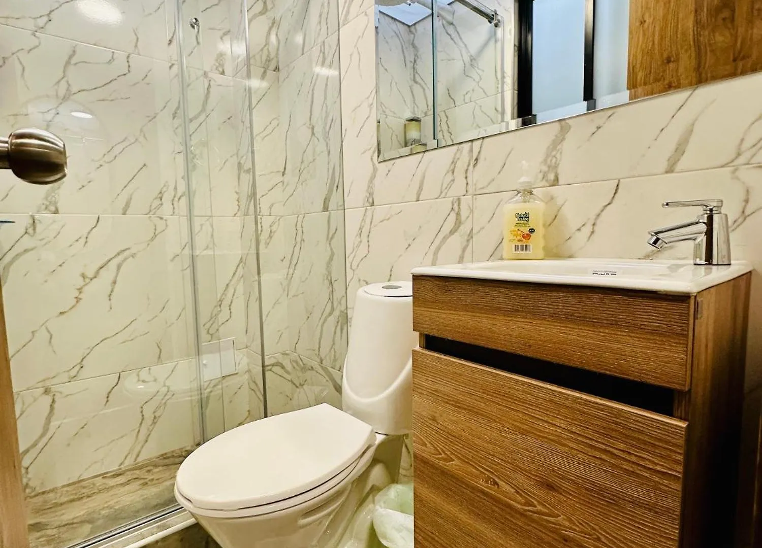 Private Room Close To The Dorado Airport Bogota Bed & Breakfast